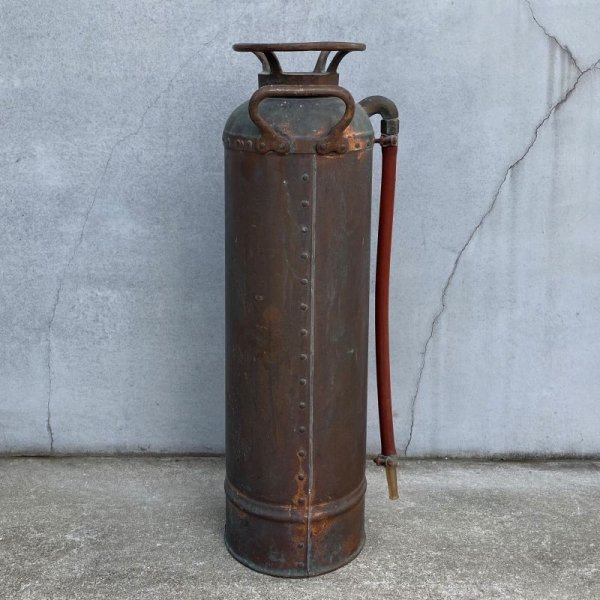 画像2: VINTAGE ANTIQUE FIRE EXTINGUISHER FOAMITE CHILDS CO. ヴィンテージ アンティーク 消火器 / アメリカ オブジェ ディスプレイ 店舗什器 真鍮 USA (2)