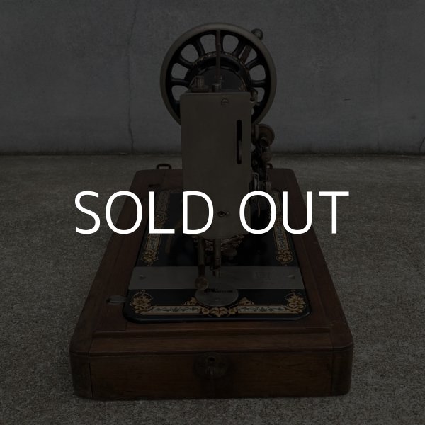 画像4: VINTAGE ANTIQUE SINGER SEWING MACHINE ヴィンテージ アンティーク シンガーミシン / ディスプレイ 店舗什器 洋裁 手芸 手回しミシン (4)