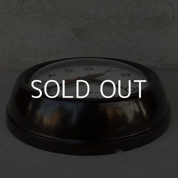 画像4: VINTAGE ANTIQUE GENERAL ELECTRIC WALL CLOCK ヴィンテージ アンティーク ゼネラルエレクトリック ウォールクロック 壁掛け時計 アメリカ / インダストリアル スクールクロック ダークブラウン 店舗什器 小 USA (4)