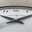 画像7: VINTAGE ANTIQUE GENERAL ELECTRIC WALL CLOCK ヴィンテージ アンティーク ゼネラルエレクトリック ウォールクロック 壁掛け時計 アメリカ / インダストリアル スクールクロック ブラウン 茶色 店舗什器 USA (7)