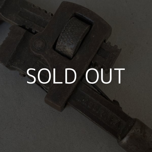 画像4: VINTAGE ANTIQUE PIPE WRENCH ヴィンテージ アンティーク パイプレンチ アメリカ / インダストリアル ガレージ ツール 工具 道具 USA (4)