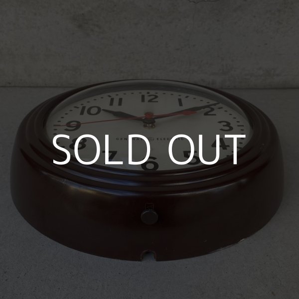 画像3: VINTAGE ANTIQUE GENERAL ELECTRIC WALL CLOCK ヴィンテージ アンティーク ゼネラルエレクトリック ウォールクロック 壁掛け時計 アメリカ / インダストリアル スクールクロック ブラウン 茶色 小 店舗什器 USA  (3)