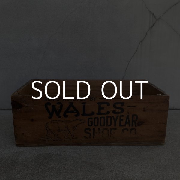 画像2: VINTAGE ANTIQUE WALES GOODYEAR SHOE CO. WOODEN BOX ヴィンテージ アンティーク グッドイヤー ウッドボックス 木箱 アメリカ / ケース 靴 収納 店舗什器 USA  (2)
