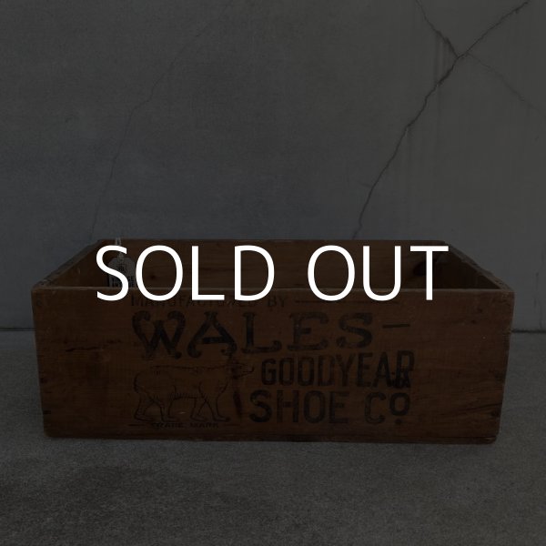 画像3: VINTAGE ANTIQUE WALES GOODYEAR SHOE CO. WOODEN BOX ヴィンテージ アンティーク グッドイヤー ウッドボックス 木箱 アメリカ / ケース 靴 収納 店舗什器 USA  (3)