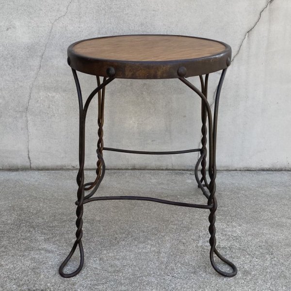 画像2: VINTAGE ANTIQUE CHAIR ヴィンテージ アンティーク 椅子 アイスクリームチェア アメリカ / インダストリアル 家具 インテリア アイアン 店舗什器 USA (2)