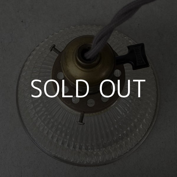 画像3: VINTAGE ANTIQUE LIGHT ヴィンテージ アンティーク 吊り下げライト アメリカ / ライト ペンダントライト ガラスシェード 天井照明 LEVITON USA  (3)