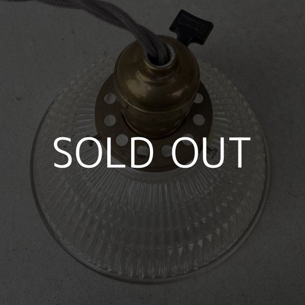 画像3: VINTAGE ANTIQUE LIGHT ヴィンテージ アンティーク 吊り下げライト アメリカ / ライト ペンダントライト ガラスシェード 天井照明 LEVITON USA  (3)