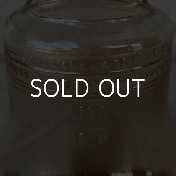 画像8: VINTAGE ANTIQUE LIBERTY BELL PIGGY BANK ヴィンテージ アンティーク リバティーベル 自由の鐘 貯金箱 / コレクタブル オブジェ アメリカ独立記念 ガラス 雑貨 (3) (8)