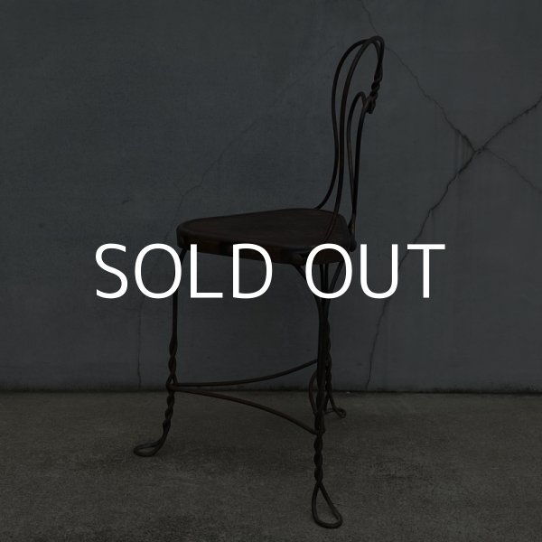 画像4: VINTAGE ANTIQUE ICE CREAM PARLOR CHAIR JAPANNED ヴィンテージ アンティーク アイスクリームパーラーチェア 椅子 アメリカ / インダストリアル ジャパンド ジャパンカラー  アイアン 木製 家具 店舗 什器 USA (4)