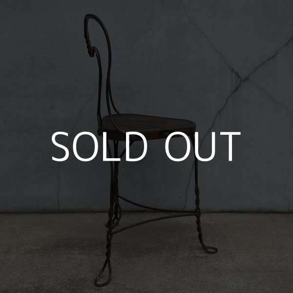 画像3: VINTAGE ANTIQUE ICE CREAM PARLOR CHAIR JAPANNED ヴィンテージ アンティーク アイスクリームパーラーチェア 椅子 アメリカ / インダストリアル ジャパンド ジャパンカラー  アイアン 木製 家具 店舗 什器 USA (3)