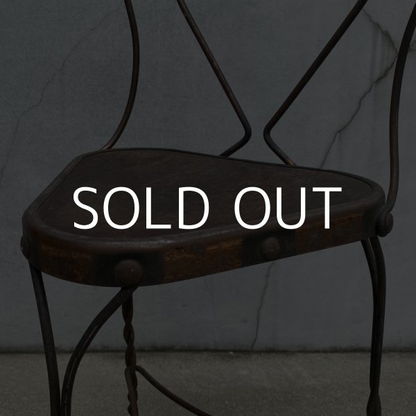 画像8: VINTAGE ANTIQUE ICE CREAM PARLOR CHAIR JAPANNED ヴィンテージ アンティーク アイスクリームパーラーチェア 椅子 アメリカ / インダストリアル ジャパンド ジャパンカラー  アイアン 木製 家具 店舗 什器 USA (8)