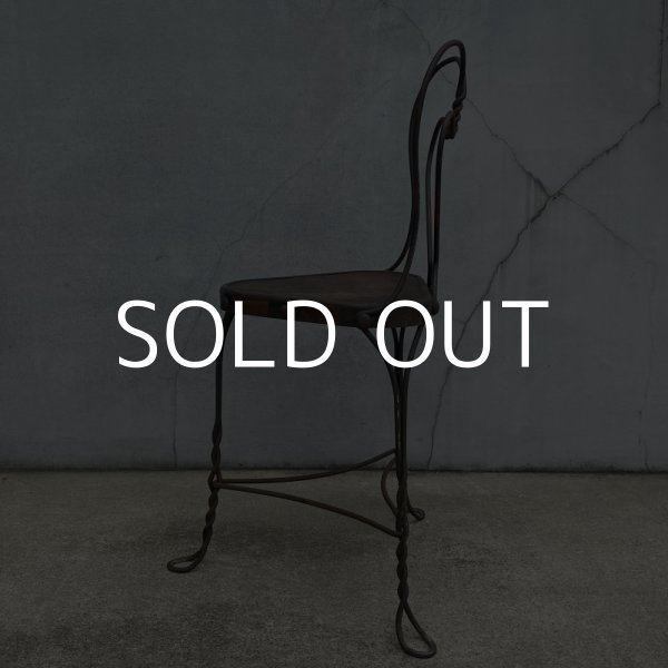 画像4: VINTAGE ANTIQUE ICE CREAM PARLOR CHAIR JAPANNED ヴィンテージ アンティーク アイスクリームパーラーチェア 椅子 アメリカ / インダストリアル ジャパンド ジャパンカラー アイアン 木製 家具 店舗 什器 USA (2) (4)