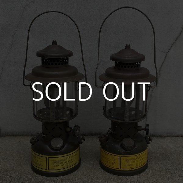 画像2: VINTAGE U.S. SMP 1980 1982 MILITARY LANTERN ヴィンテージ アームストロング社 ミリタリー 軍用 ランタン  /  キャンプ アウトドア ホヤ グローブ 芯 箱 セット 米軍 アメリカ USA  (2)