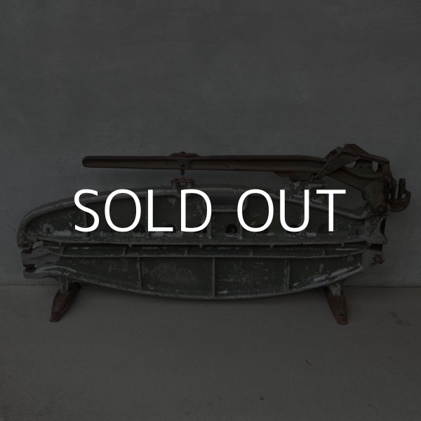 画像2: VINTAGE ANTIQUE SPECIALTY TOOL MFRS. ASBESTOS SHINGLE CUTTER ヴィンテージ アンティーク カッター 工具 / インダストリアル ディスプレイ オブジェ ガレージ ツール 店舗什器 アメリカ (2)