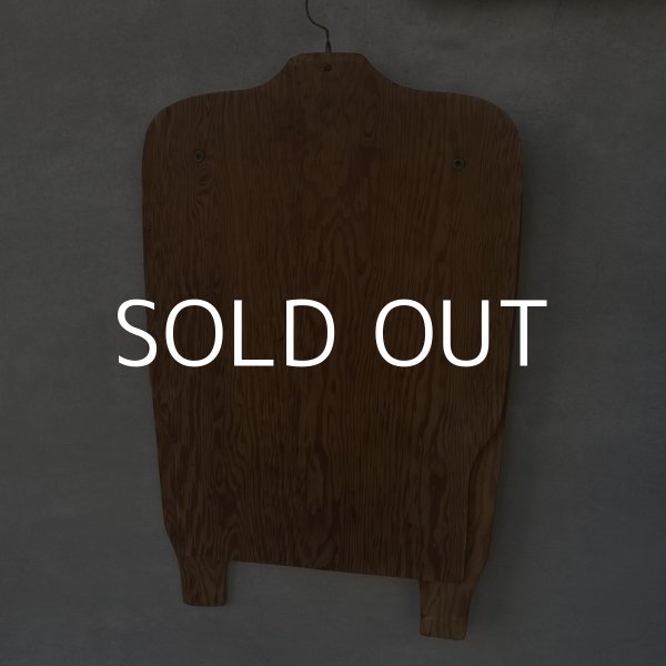 画像2: VINTAGE ANTIQUE THE SWEATERBLOCK COMPAMY WILLIAMS PERFECT SWEATER HOLDER ヴィンテージ アンティーク セーターホルダー / コレクタブル ディスプレイ インテリア ハンガー 木製 服屋 店舗備品 アメリカ (2)