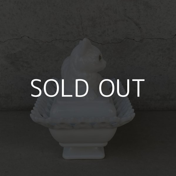 画像4: VINTAGE ANTIQUE WESTMORELAND MILK GLASS CAT ヴィンテージ アンティーク 猫 小物入れ / コレクタブル オブジェ ディスプレイ インテリア ミルクガラス 容器 雑貨 アメリカ (4)