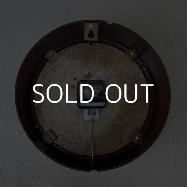 画像2: VINTAGE ANTIQUE GENERAL ELECTRIC TELECHRON GE WALL CLOCK ヴィンテージ アンティーク ゼネラルエレクトリック テレクロン ウォールクロック 壁掛け時計 / スクールクロック ブラウン 茶色 小型 店舗什器 アメリカ USA  (2)