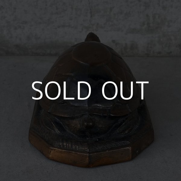 画像3: VINTAGE ANTIQUE TURTLE JAPANNED  ヴィンテージ アンティーク 亀 ジャパンフィニッシュ ジャパンカラー オブジェ / コレクタブル オブジェ ディスプレイ ジャパンド 置物 アメリカ (3)