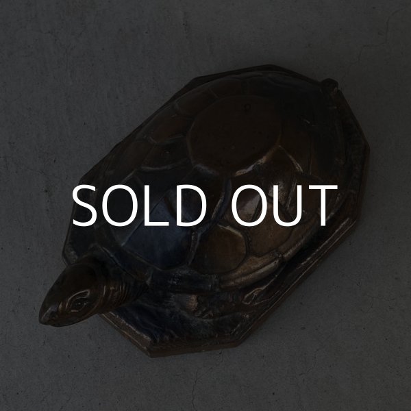 画像6: VINTAGE ANTIQUE TURTLE JAPANNED  ヴィンテージ アンティーク 亀 ジャパンフィニッシュ ジャパンカラー オブジェ / コレクタブル オブジェ ディスプレイ ジャパンド 置物 アメリカ (6)