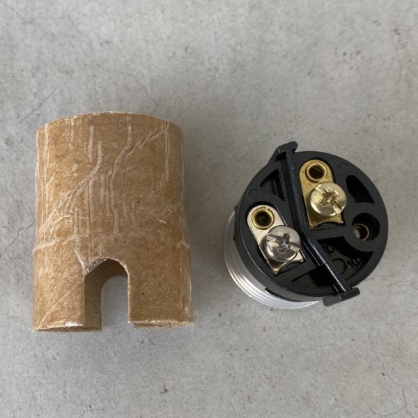 画像4: LEVITON LAMP SOCKET レビトン キーレス ソケット ランプ 真鍮色 E26 / インダストリアル ライト リペアパーツ 照明 電気  短い アメリカ USA  (4)