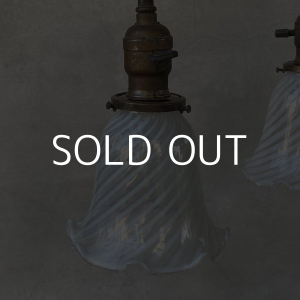 画像7: VINTAGE ANTIQUE LIGHT HUBBELL ヴィンテージ アンティーク シャンデリア 吊り下げライト  照明 / 3灯 ライト ランプ ペンダントライト オパールセント 天井照明 店舗什器 アメリカ USA  (7)