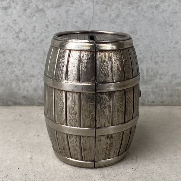 画像4: VINTAGE ANTIQUE PIGGY BANK BARREL ヴィンテージ アンティーク コインバンク 貯金箱 / コレクタブル オブジェ アドバタイジング 樽型 銀行 雑貨 アメリカ (4)
