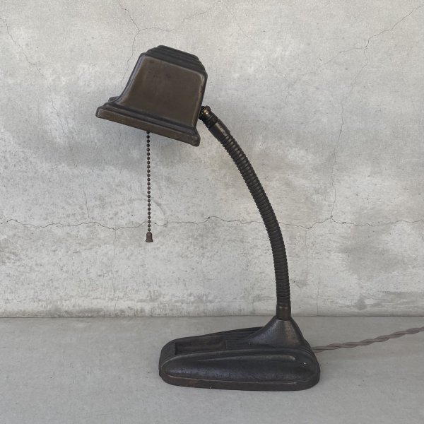 画像5: VINTAGE ANTIQUE DESKLAMP ヴィンテージ アンティーク デスクランプ スタンドライト 卓上ライト テーブルランプ 照明 / グースネック アイアン 鉄 店舗什器 アメリカ (5)