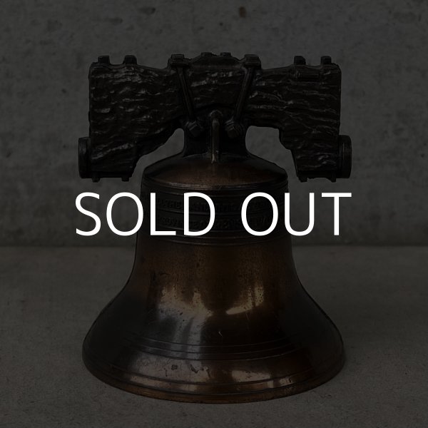 画像2: VINTAGE ANTIQUE LIBERTY BELL JAPANNED ヴィンテージ アンティーク リバティーベル 自由の鐘 ジャパンカラー ジャパンド 呼び鈴 / コレクタブル オブジェ 鈴 鐘 カウンターベル 雑貨 小物 アメリカ (2) (2)