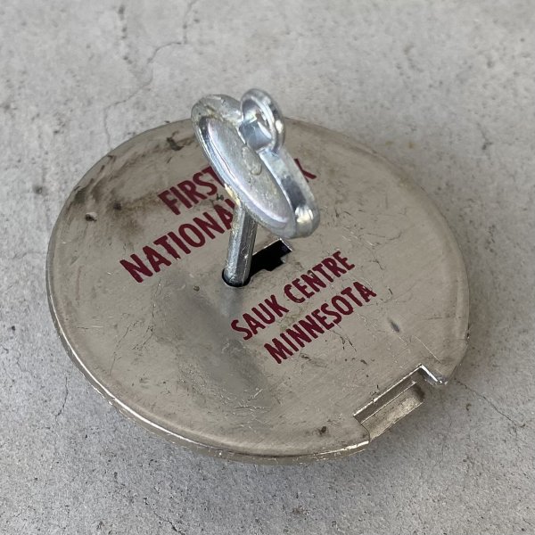 画像8: VINTAGE ANTIQUE PIGGY BANK BARREL ヴィンテージ アンティーク コインバンク 貯金箱 / コレクタブル オブジェ アドバタイジング 樽型 銀行 雑貨 アメリカ (8)