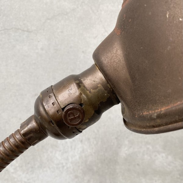 画像7: VINTAGE ANTIQUE DESKLAMP EAGLE ヴィンテージ アンティーク デスクランプ スタンドライト 卓上ライト 照明 / グースネック インダストリアル アイアン 鉄 店舗什器 アメリカ (7)