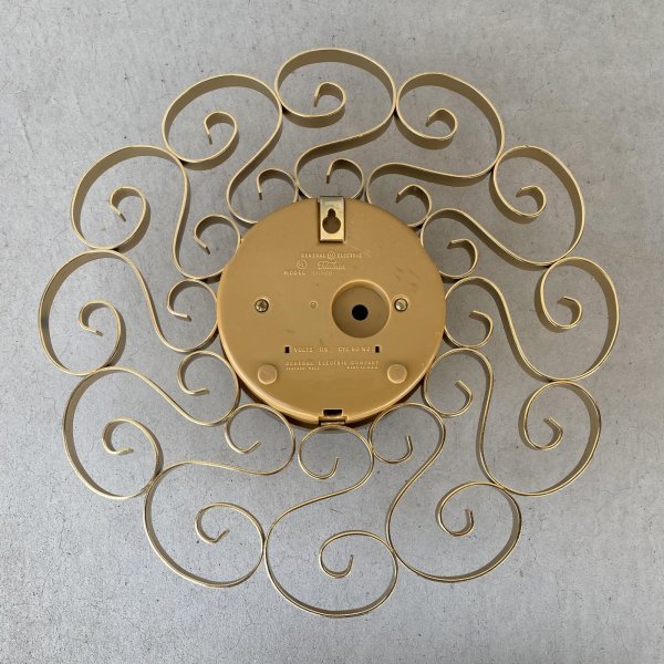 画像2: VINTAGE ANTIQUE WALL CLOCK GENERAL ELECTRIC TELECHRON GE SUNBURST ヴィンテージ アンティーク ウォールクロック 壁掛け時計 サンバースト / インテリア ミッドセンチュリー 店舗什器 アメリカ USA (2)