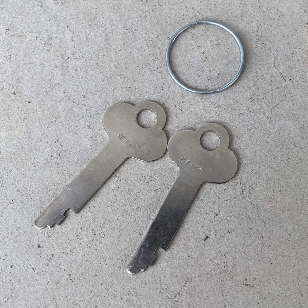 画像9: VINTAGE ANTIQUE COIN BANK AUTOMATIC RECORDING SAFE CO ヴィンテージ アンティーク コインバンク 貯金箱 / コレクタブル オブジェ インテリア ノベルティー 銀行 鍵付き アメリカ USA  (9)