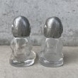 画像2: VINTAGE ANTIQUE BILLIKEN SALT AND PEPPER SHAKERS ヴィンテージ アンティーク ビリケン ソルト＆ペッパー 塩胡椒入れ / コレクタブル ガラス オブジェ アメリカ (2)