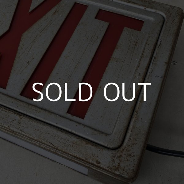 画像8: VINTAGE ANIQUE EXIT SIGN ヴィンテージ アンティーク 看板 電光看板 出口 / ライトサイン サインランプ 電飾看板 非常口 ガレージ 店舗什器 アメリカ (8)