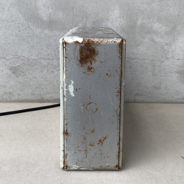 画像3: VINTAGE ANIQUE EXIT SIGN ヴィンテージ アンティーク 看板 電光看板 出口 / ライトサイン サインランプ 電飾看板 非常口 ガレージ 店舗什器 アメリカ (3)