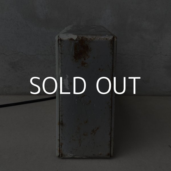 画像3: VINTAGE ANIQUE EXIT SIGN ヴィンテージ アンティーク 看板 電光看板 出口 / ライトサイン サインランプ 電飾看板 非常口 ガレージ 店舗什器 アメリカ (3)