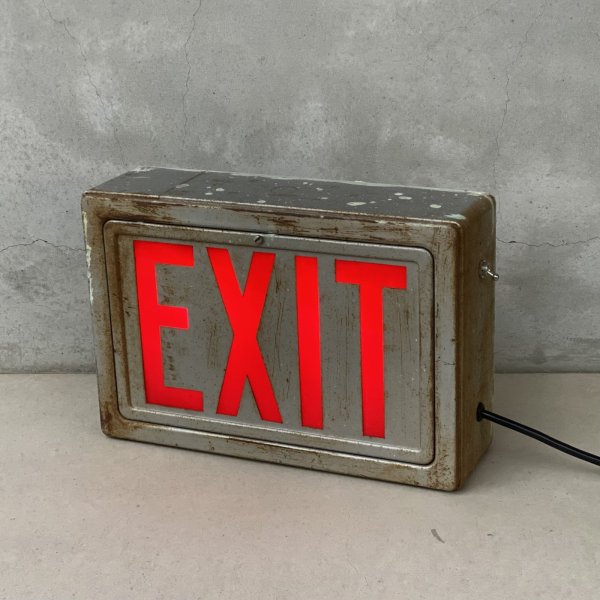 画像11: VINTAGE ANIQUE EXIT SIGN ヴィンテージ アンティーク 看板 電光看板 出口 / ライトサイン サインランプ 電飾看板 非常口 ガレージ 店舗什器 アメリカ (11)