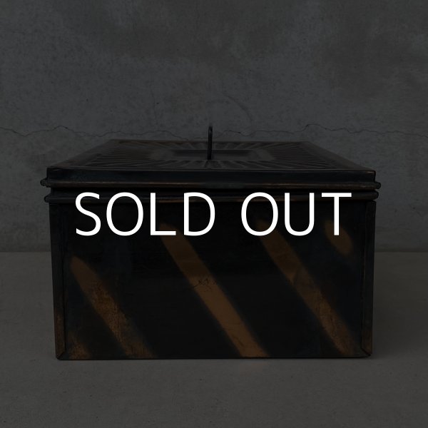画像4: VINTAGE ANTIQUE JAPANNED BOX ヴィンテージ アンティーク ジャパンド ジャパンカラー ボックス / コレクタブル キャッシュボックス 金庫 ケース 箱 アメリカ (4)