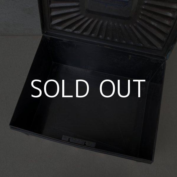 画像8: VINTAGE ANTIQUE JAPANNED BOX ヴィンテージ アンティーク ジャパンド ジャパンカラー ボックス / コレクタブル キャッシュボックス 金庫 ケース 箱 アメリカ (8)