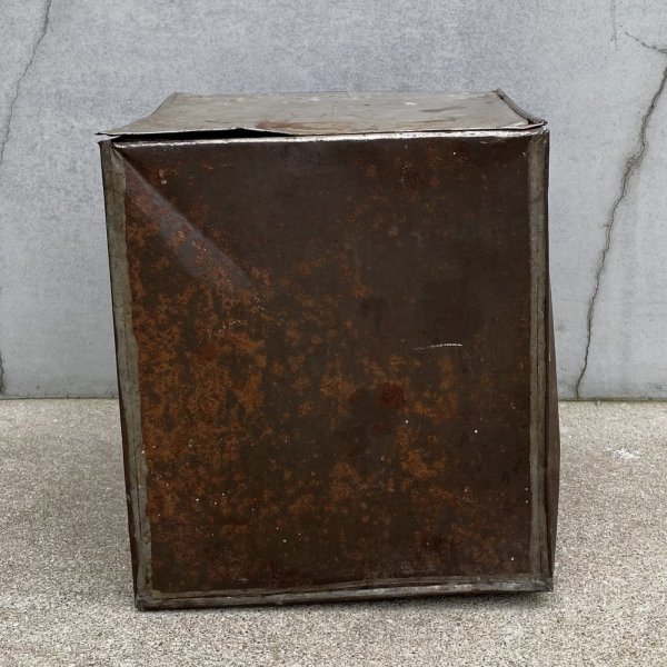 画像3: VINTAGE ANTIQUE MCCORMICK'S BISCUITTIN CAN ヴィンテージ アンティーク マコーミック ティン 缶 / ボックス アドバタイジング ディスプレイ ブリキ 小物入れ 収納 箱 企業物 店舗什器 アメリカ (3)