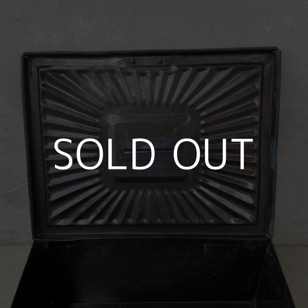 画像10: VINTAGE ANTIQUE JAPANNED BOX ヴィンテージ アンティーク ジャパンド ジャパンカラー ボックス / コレクタブル キャッシュボックス 金庫 ケース 箱 アメリカ (10)