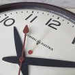 画像11: VINTAGE ANTIQUE GENERAL ELECTRIC WALL CLOCK GE ヴィンテージ アンティーク ウォールクロック ゼネラルエレクトリック 壁掛け時計 / スクールクロック ベークライト ブラウン 茶色 店舗什器 アメリカ (1) (11)