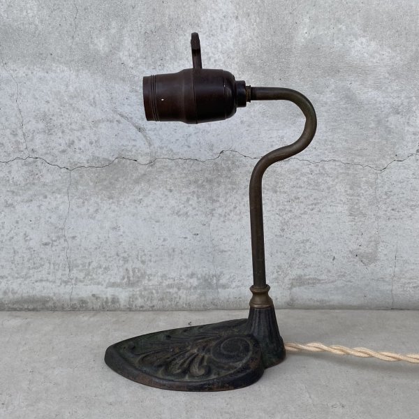 画像4: VINTAGE ANTIQUE DESKLAMP ヴィンテージ アンティーク デスクランプ スタンドライト  卓上ライト 照明 / テーブルランプ コレクタブル 店舗什器 E26 アメリカ (4)