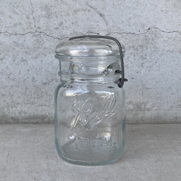 画像1: VINTAGE ANTIQUE BALL IDEAL JAR ヴィンテージ アンティーク ボール ジャー ガラス瓶 アメリカ / ワイヤー付き クリアー ディスプレイ ボトル 小物入れ 収納 店舗什器 A (1)