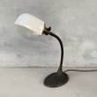 画像1: VINTAGE ANTIQUE DESKLAMP ALADDIN MFG Co. ヴィンテージ アンティーク デスクランプ スタンドライト 卓上ライト 照明 / テーブルランプ ミルクガラスシェード グースネック アメリカ (2) (1)