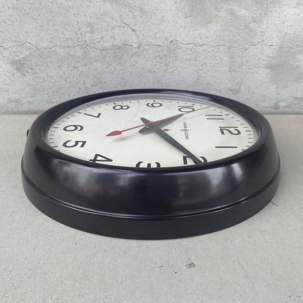 画像6: VINTAGE ANTIQUE GENERAL ELECTRIC WALL CLOCK GE ヴィンテージ アンティーク ウォールクロック ゼネラルエレクトリック 壁掛け時計 / スクールクロック ベークライト 焦げ茶 丸型 店舗什器 アメリカ (2) (6)