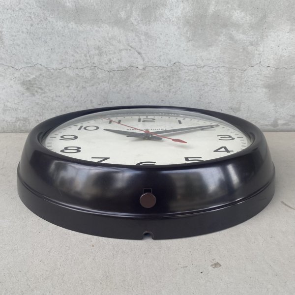 画像3: VINTAGE ANTIQUE GENERAL ELECTRIC WALL CLOCK GE ヴィンテージ アンティーク ウォールクロック ゼネラルエレクトリック 壁掛け時計 / スクールクロック ベークライト 焦げ茶 丸型 店舗什器 アメリカ (2) (3)