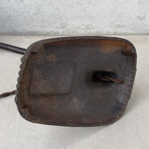 画像7: VINTAGE ANTIQUE DESKLAMP LEVITON ヴィンテージ アンティーク デスクランプ スタンドライト 卓上ライト 照明 / グースネック インダストリアル アイアン 鉄 店舗什器 アメリカ (7)