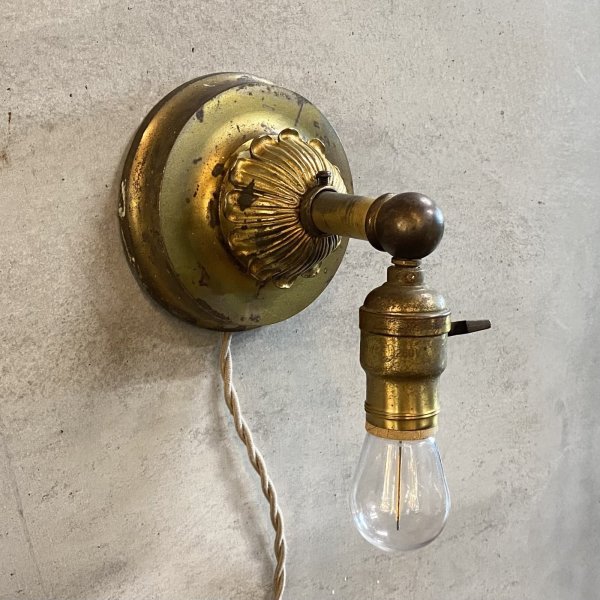 画像2: VINTAGE ANTIQUE LAMP LIGHT WALL LAMP HUBBELL ヴィンテージ アンティーク ライト ウォールランプ 壁付け照明 ブラケットランプ / ランプ 真鍮 店舗什器 アメリカ USA (9) (2)