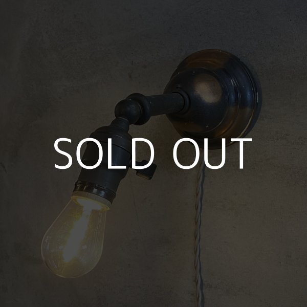 画像10: VINTAGE ANTIQUE LAMP LIGHT WALL LAMP JAPANNED ヴィンテージ アンティーク ジャパンド ライト ウォールランプ 壁付け照明 ブラケットランプ / ジャパンカラー コレクタブル 店舗什器 アメリカ 11 (10)